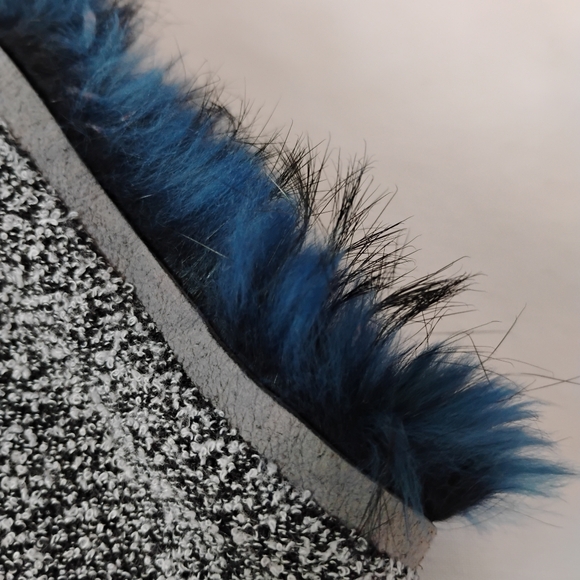 Women's Vintage Black & White Marled Knit Sweater with Blue Fur Cowl Neck Winter - Picture 12 of 16